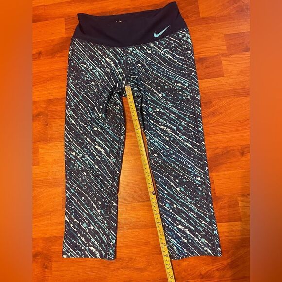 NIKE leggings Women's Dri-FitPower Printed Training capris, size XS - Picture 3 of 6